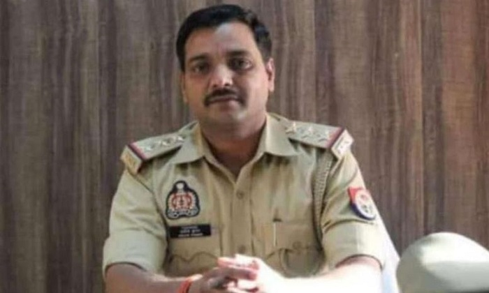 उन्नाव में पुलिस अधिकारी ने की आत्महत्या