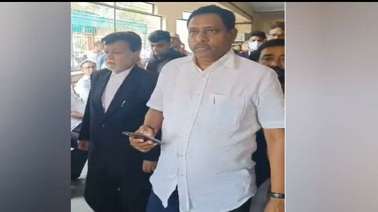 कठेरिया की दो साल की सजा निलंबित