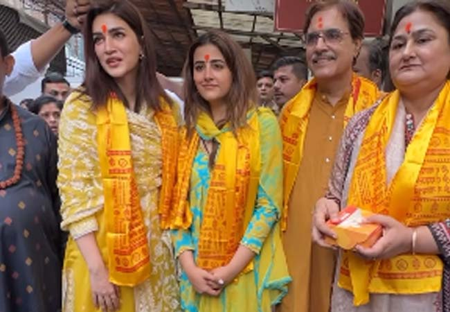 नेशनल अवॉर्ड जीतने के बाद कृति सैनन ने सिद्धिविनायक मंदिर में की पूजा