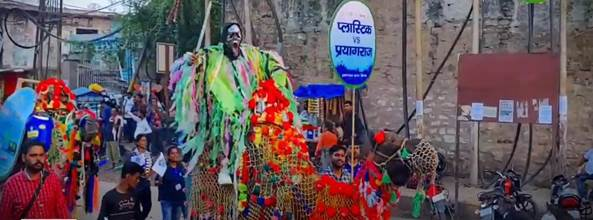 ऊंट पर सवारी निकाल प्लास्टिक रूपी दानव को दी अनोखी विदाई