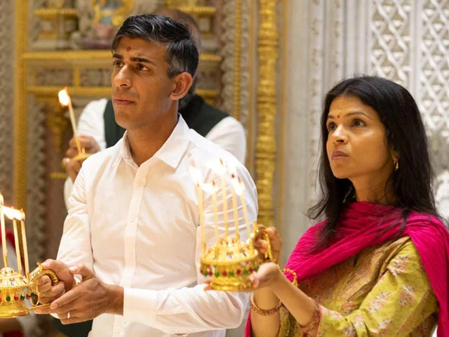 ऋषि सुनक ने अक्षरधाम मंदिर में पूजा अर्चना की
