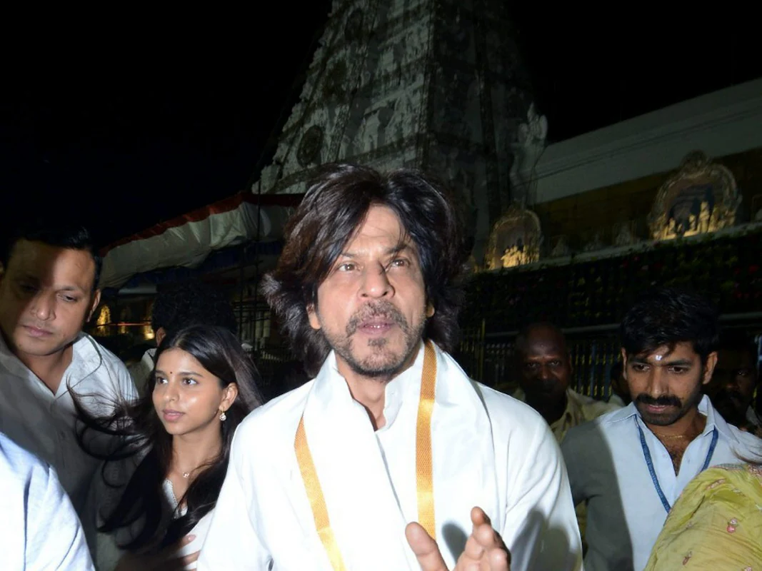 शाहरुख ने की तिरुमाला में भगवान वेंकटेश्वर की पूजा