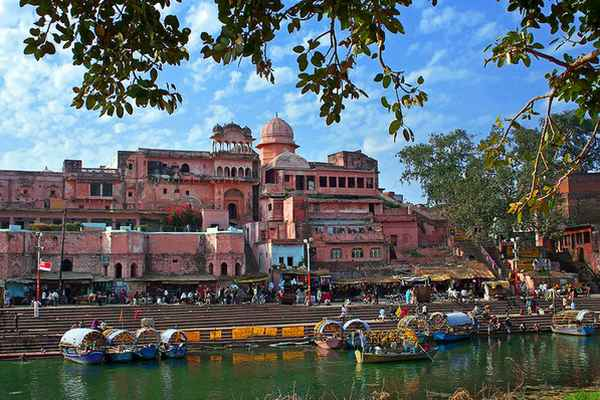 शनिचारी अमावस्या पर लाखों ने मंदाकिनी में लगायी आस्था की डुबकी