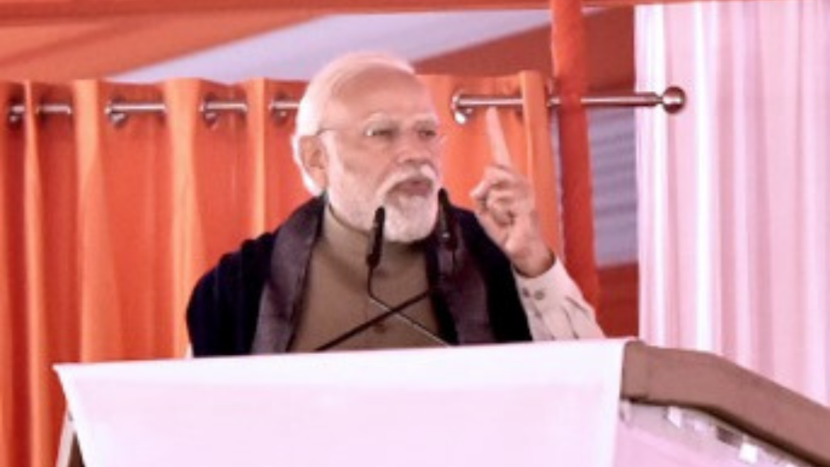 मोदी जो कहता है उसे पूरा करने के लिए जीवन खपा देता है : मोदी