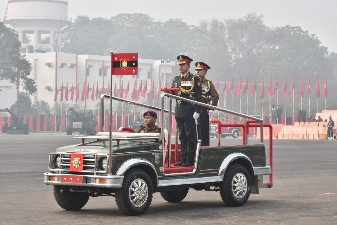 सेना के जाबांज अधिकारी वीरता एवं विशिष्ट सेवा पुरस्कार से सम्मानित