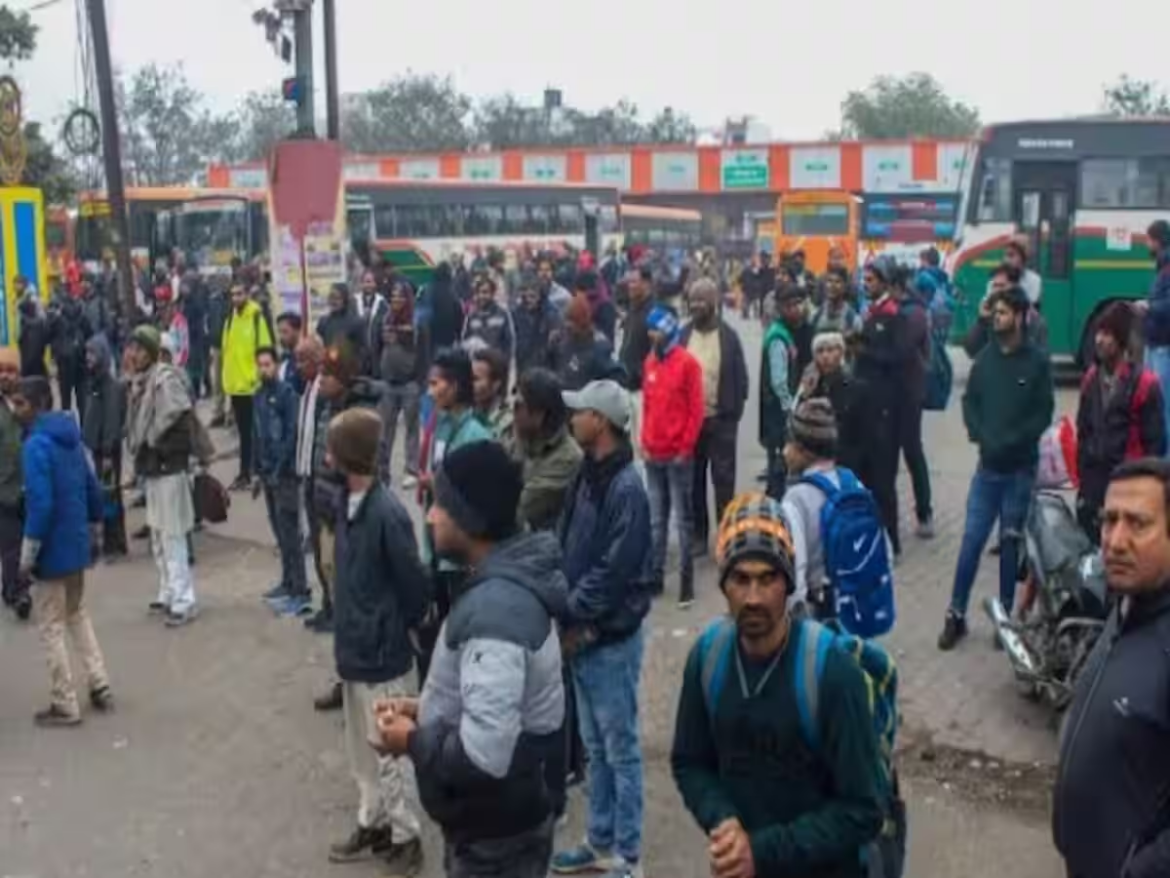 शाहजहांपुर में हड़ताली चालकों ने एआरएम को दौड़ाया