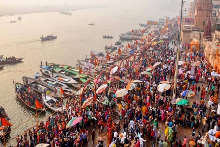 मौनी अमावस्या पर्व पर दाे करोड़ 18 लाख ने लगायी आस्था की डुबकी