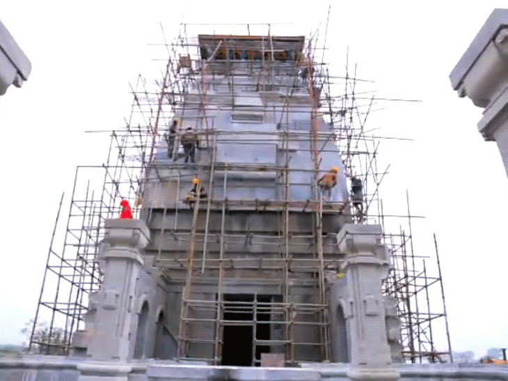 अखिलेश इटावा में बनवा रहे हैं भव्य शिव मंदिर