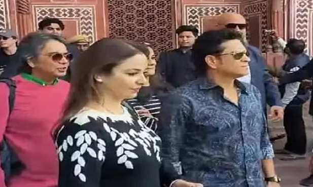 सचिन ने किया ताज की खूबसूरती का दीदार