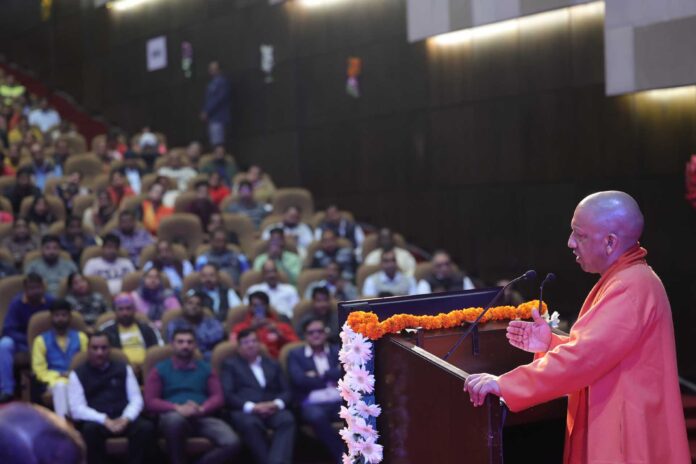 हर क्षेत्र में रिफॉर्म के कारण बढ़ी है पारदर्शिता: योगी