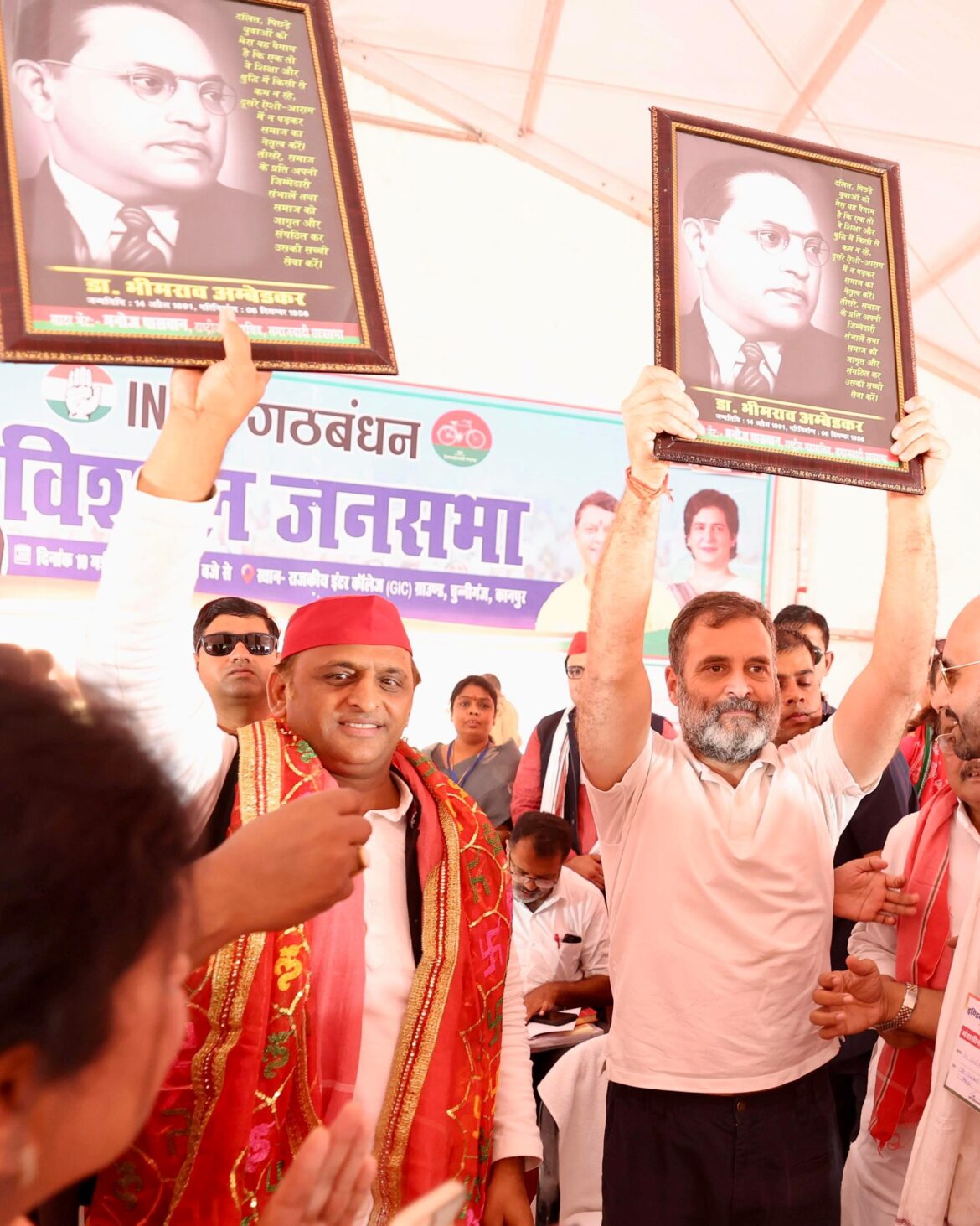 श्रमिक कालोनियों पर भी है भाजपा सरकार की निगाह: अखिलेश