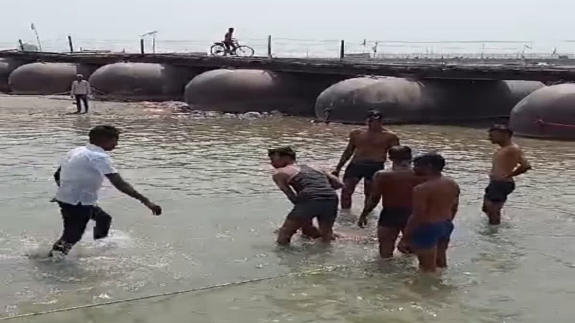 फर्रुखाबाद में चार की गंगा में डूबने से मौत