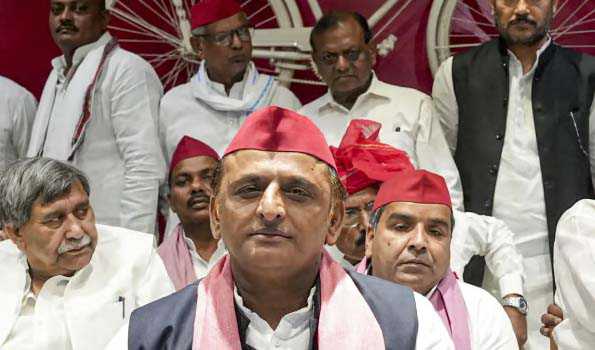 समाजवादियों का संघर्ष लोकसभा में भी रहेगा जारी: अखिलेश