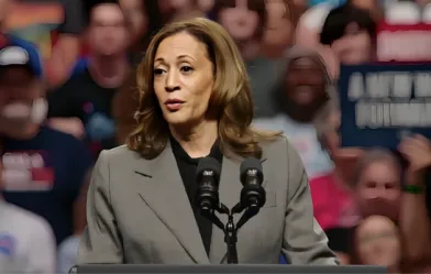 ट्रंप के साथ एक और बहस की कोशिश कर रही हूं: हैरिस