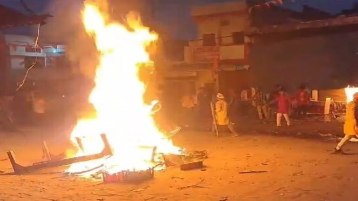 बहराइच में प्रतिमा विसर्जन जुलूस के दौरान भड़की हिंसा