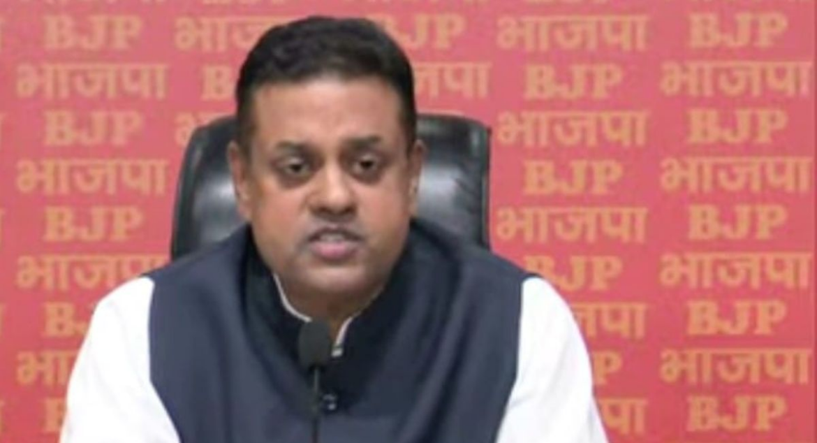 भाजपा ने नेहरू के लिखे पत्रों को सोनिया के घर भेजे जाने की आलोचना की