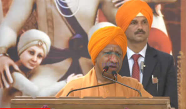 सिख-हिंदू एक दूसरे के पूरक, लड़ाने वालों से सावधान रहें: योगी