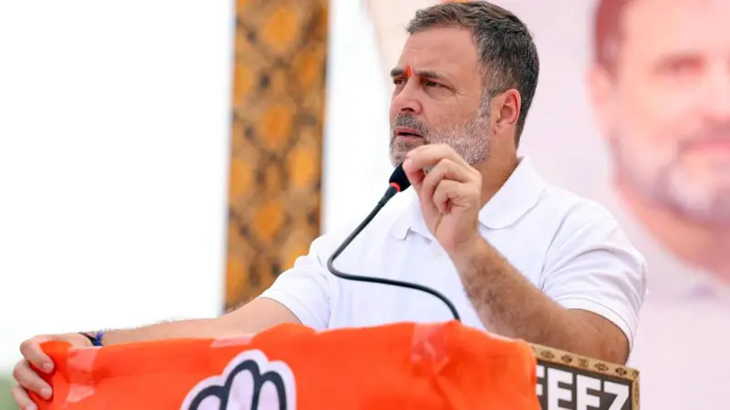भाजपा कार्यकर्ताओं ने राहुल के नाम से मानसिक रोगी के इलाज का पर्चा कटवाया