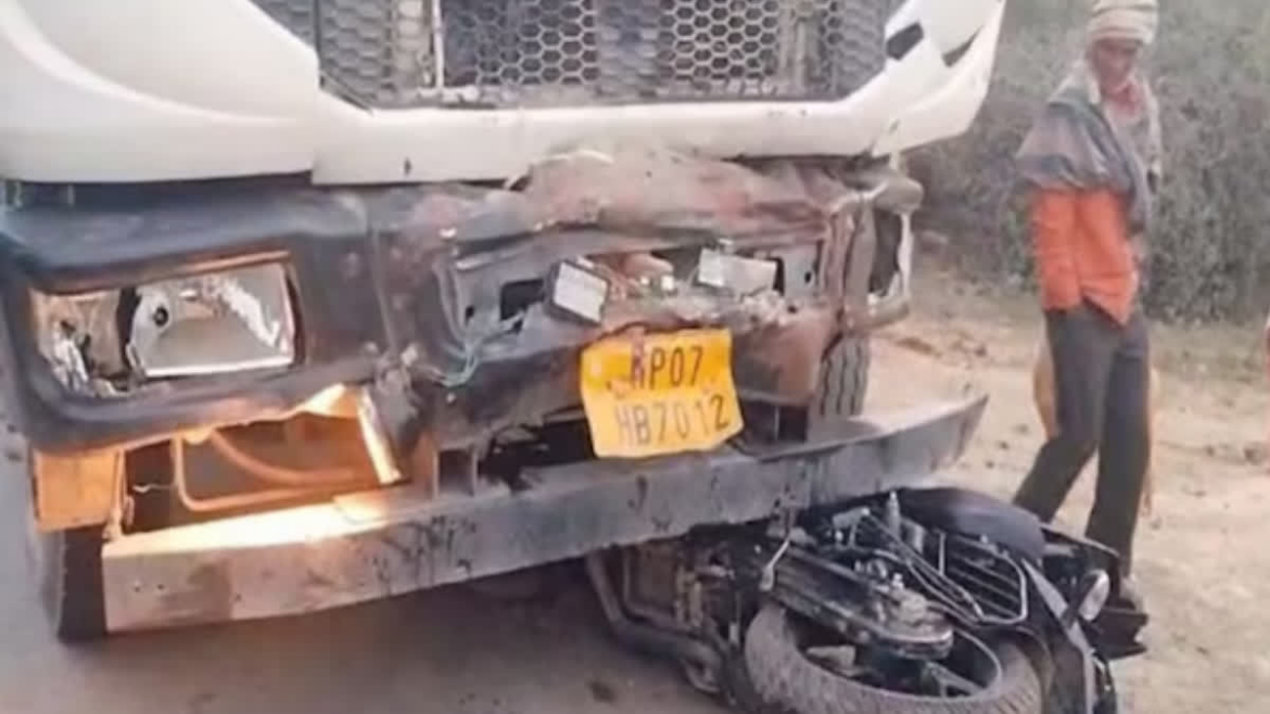 बांदा में सड़क हादसे में छह मरे,चार घायल