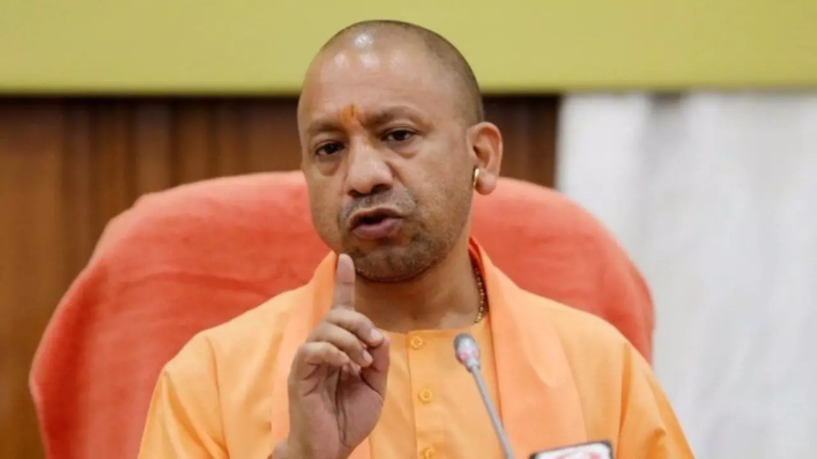 समन्वित प्रयासों से सड़क दुर्घटनाओं में कमी लाएं : योगी