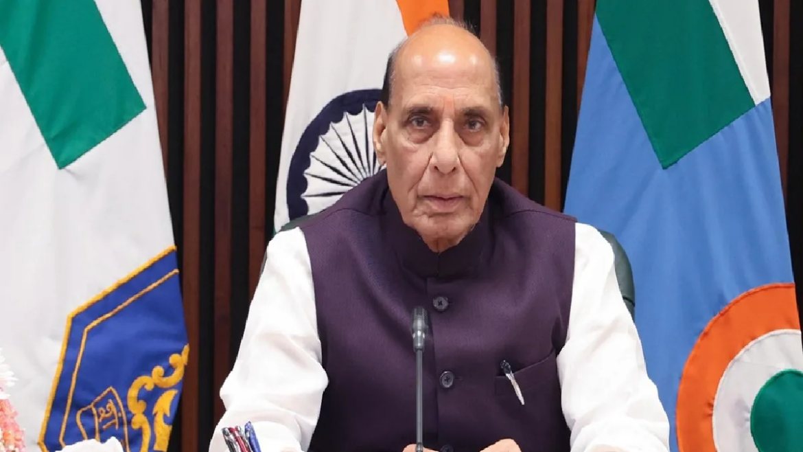 डीआरडीओ को भविष्य की युद्ध प्रौद्योगिकी पर देना चाहिए ध्यान: राजनाथ