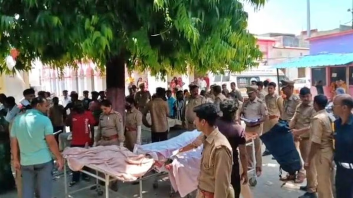 बदायूं में भीषण सड़क हादसा: ई-रिक्शा और ट्रैक्टर की टक्कर में छह महिलाओं की मौत