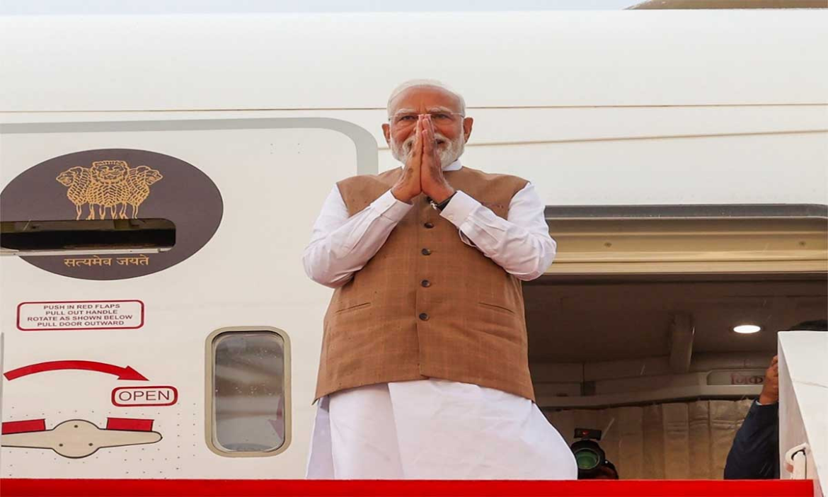 मोदी सेशेल्स रवाना , राष्ट्रपति हर्मिनी के साथ करेंगे द्विपक्षीय वार्ता