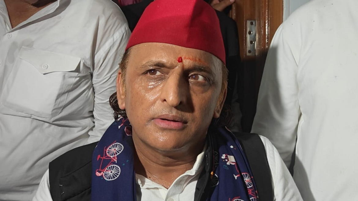अयोध्या का सबसे अधिक बार दौरा करने वाले मुख्यमंत्री को नहीं मिल सकी चंदा चोरी की जानकारी: अखिलेश