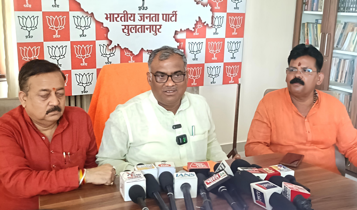 अखिलेश के पीडीए का मतलब परिवार डेवलपमेंट एसोसिएशन : गिरीश यादव