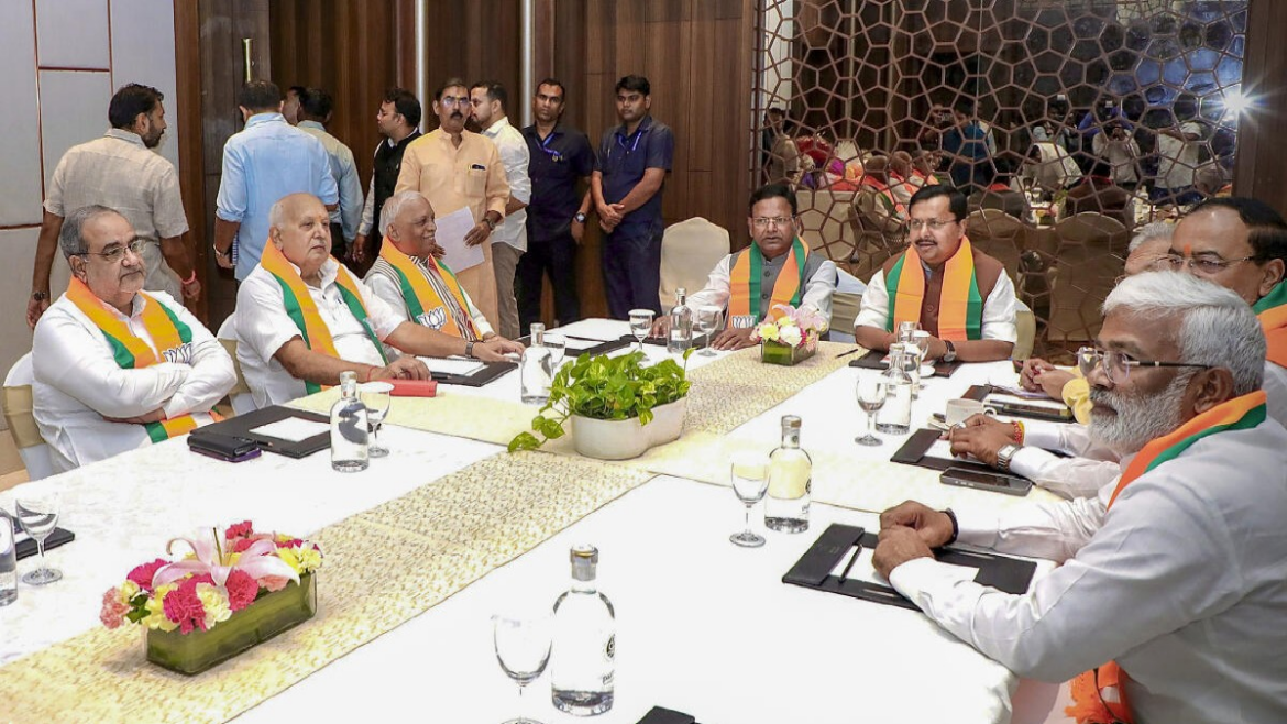 पूर्व प्रदेश अध्यक्षों और राजग सहयोगियों से मिले भाजपा अध्यक्ष नितिन नवीन