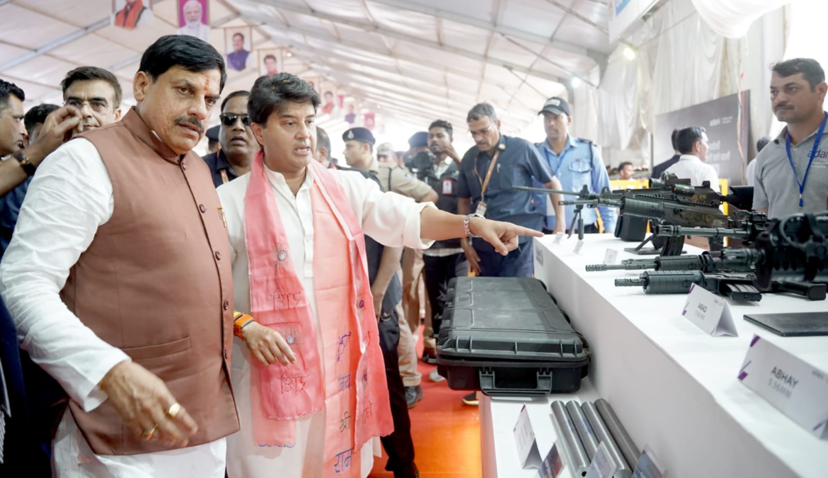 सिंधिया, यादव ने मध्य प्रदेश में किया अदानी डिफेंस प्लांट का शिलान्यास, 2,500 करोड़ के निवेश से बनेगा उन्नत रक्षा विनिर्माण तंत्र