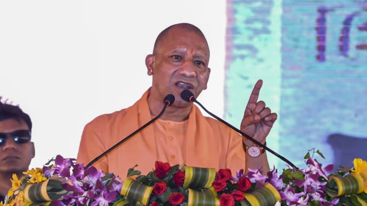 हनुमानगढ़ी की सीढ़ियों पर नमाज पढ़वाने का पाप करने वाले क्या जामा मस्जिद में हनुमान चालीसा करा पाएंगे : योगी