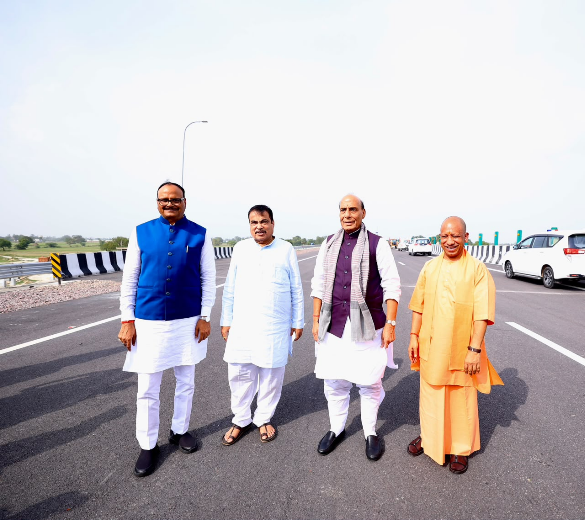 जनता को समर्पित हुआ लखनऊ-कानपुर एक्सप्रेसवे,45 मिनट में तय होगा सफर