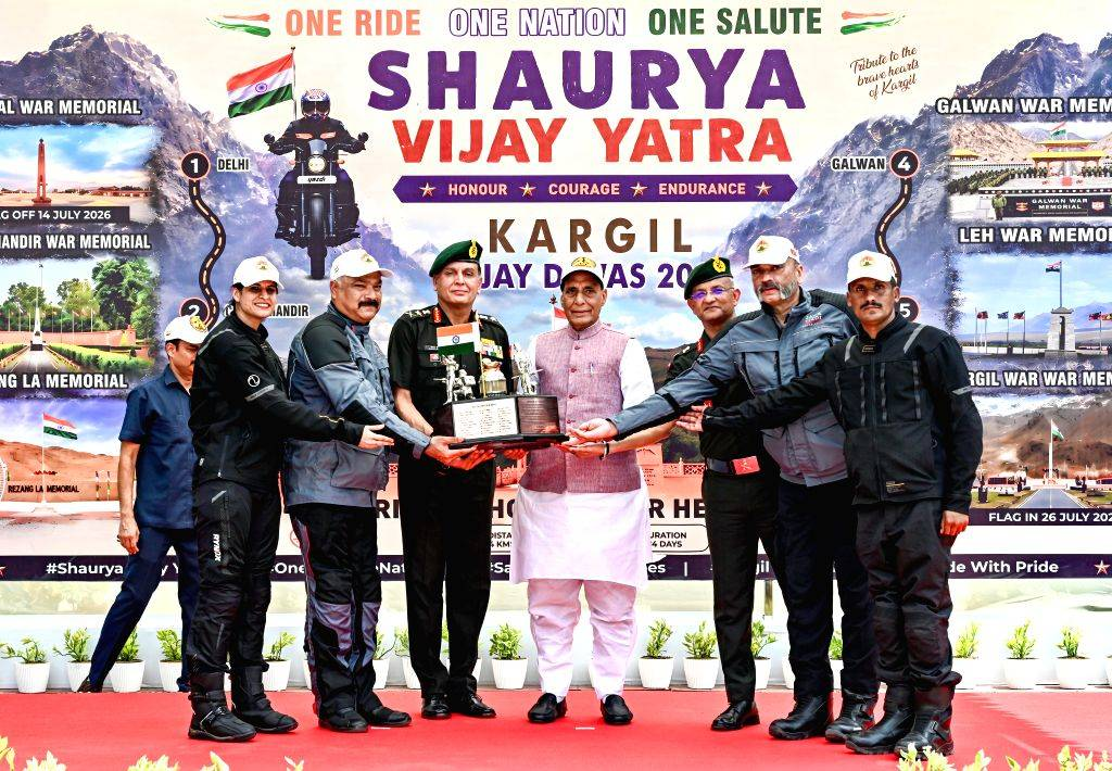 राजनाथ ने कारगिल दिवस से पहले ‘शौर्य विजय यात्रा’ को हरी झंडी दिखाकर रवाना किया