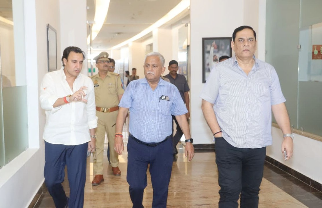 यूपी टी-20 लीग के आगाज से पहले इकाना पहुंचे अवनीश अवस्थी, तैयारियों का लिया जायजा