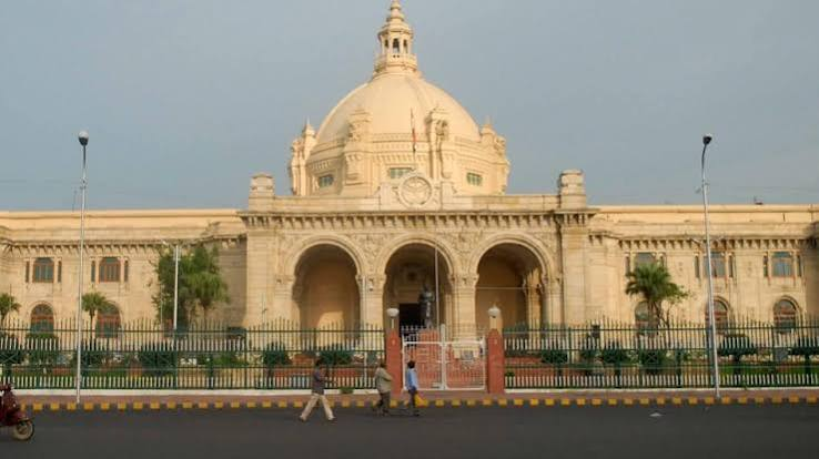 उप्र विधानसभा के मानसून सत्र में राम मंदिर चढ़ावा चोरी और कानून-व्यवस्था पर घमासान के आसार