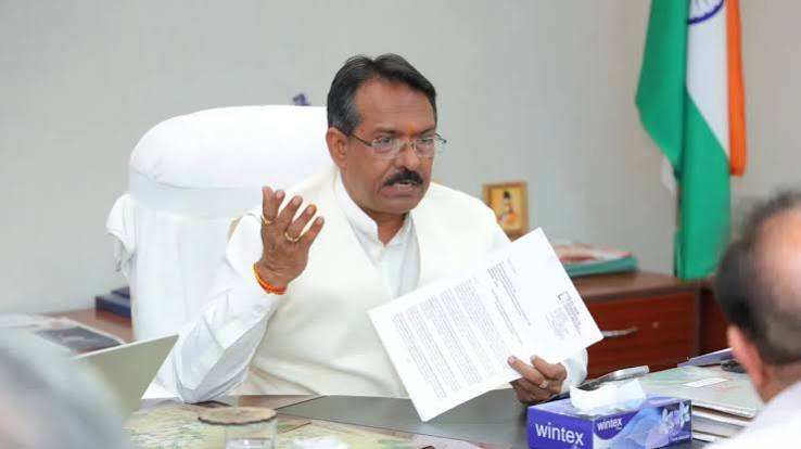 वंदे मातरम् का अपमान करने को लेकर देश से माफी मांगे गांधी परिवार: मल्होत्रा