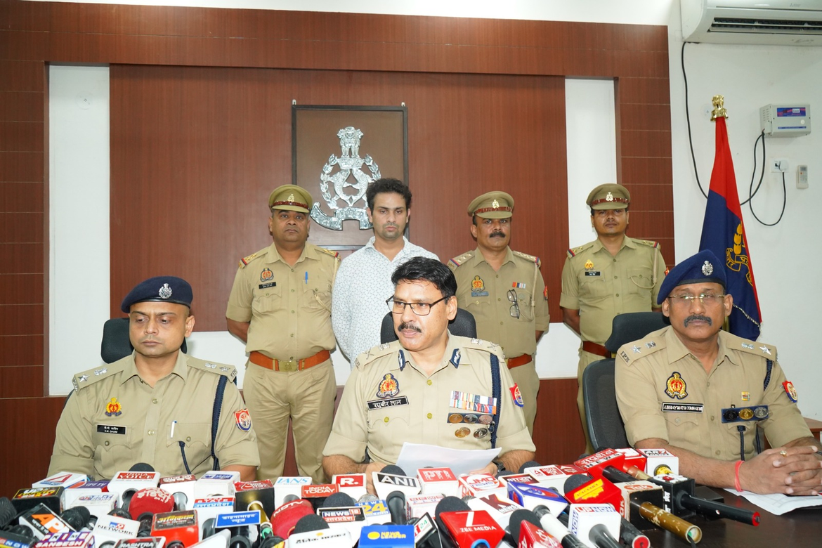 कानपुर में दवा कारोबारी की हत्या का मुख्य साजिशकर्ता उसका पुत्र निकला,गिरफ्तार