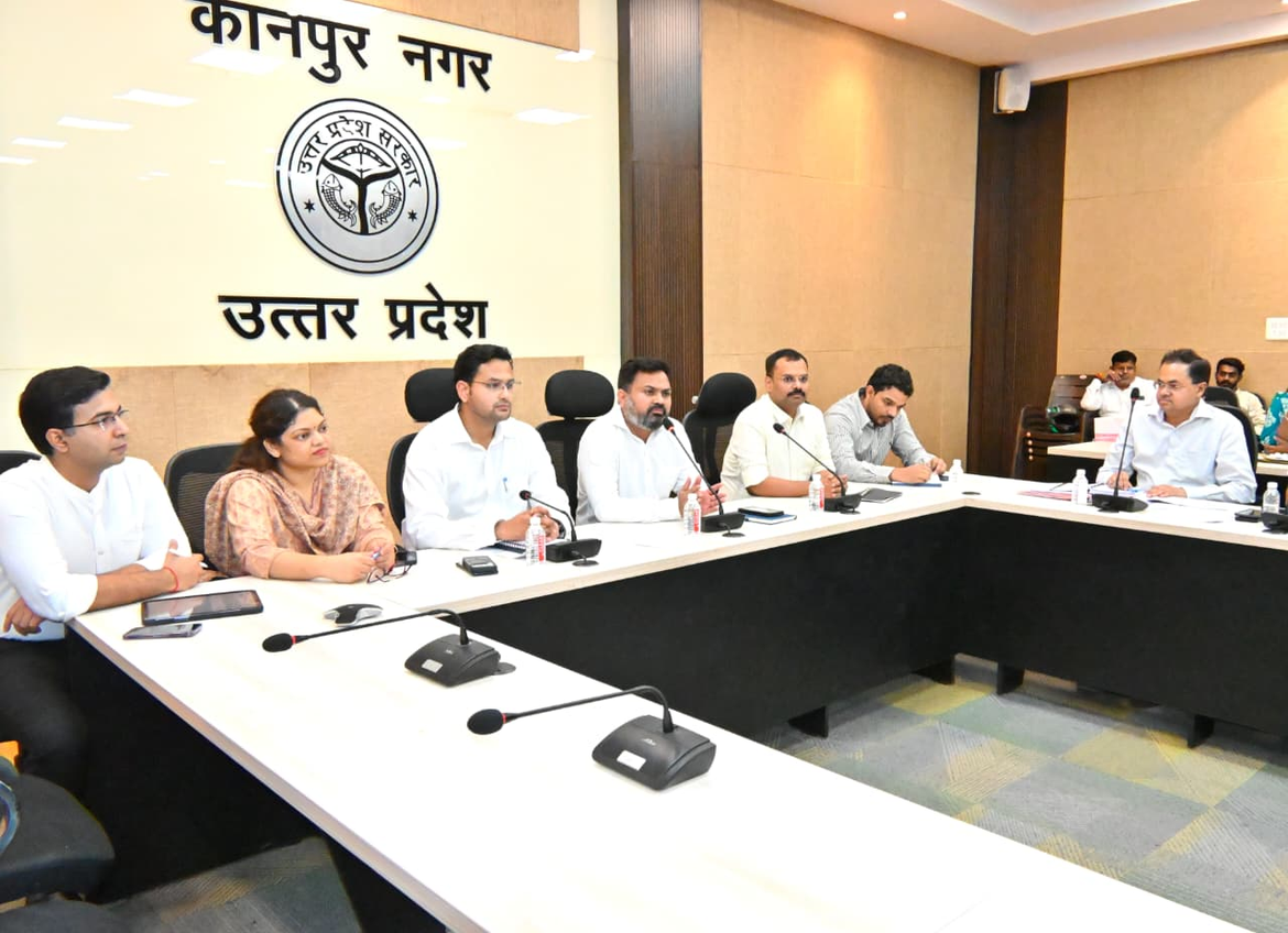 दीपावली से पहले कानपुर में सड़कें होंगी दुरुस्त, स्ट्रीट लाइट से जगमग होंगे प्रमुख मार्ग